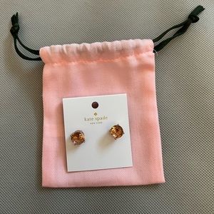 NWT AND DUSTBAG Kate Spade Stud Light Peach Gold Earrings